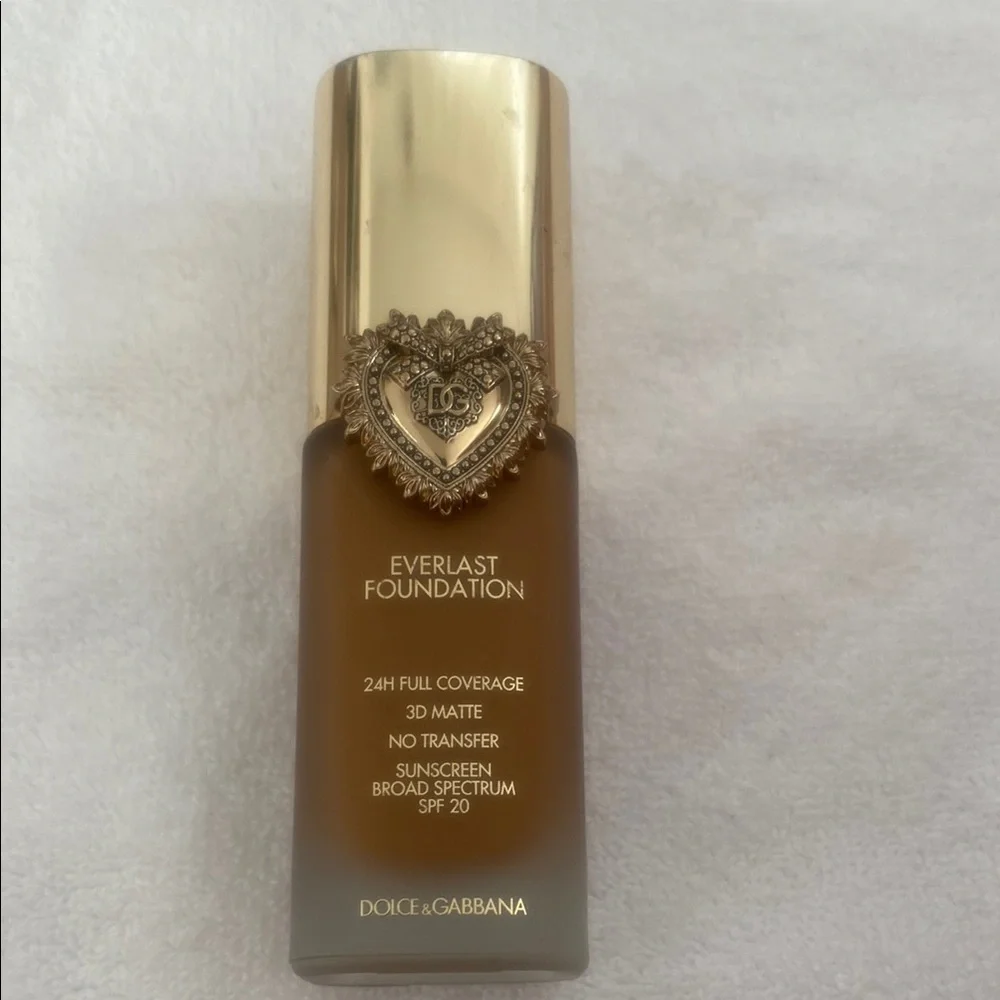 Dolce & Gabbana Everlast Foundation - Picture 1 of 1